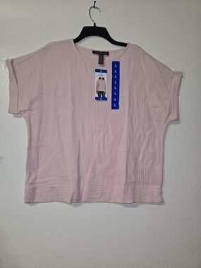 Gloria Vanderbilt Light Pink Short Sleeve Boxy Top.